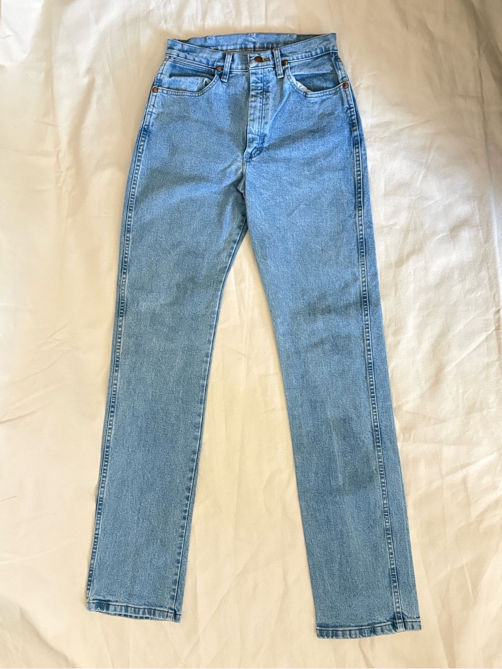 2/$29 Wrangler Women's Cowboy Cut Slim Fit Jean 9 x 36 - Picture 3 of 10